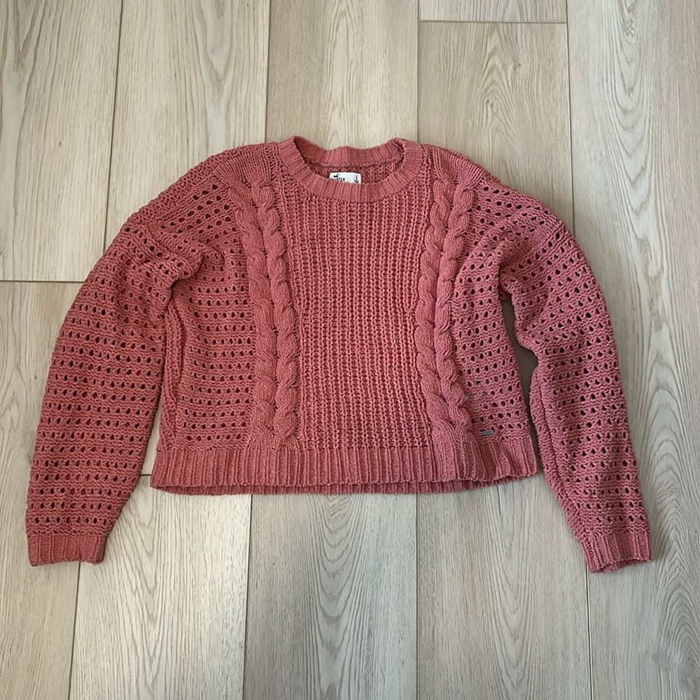 Hollister women’s sweater | size S